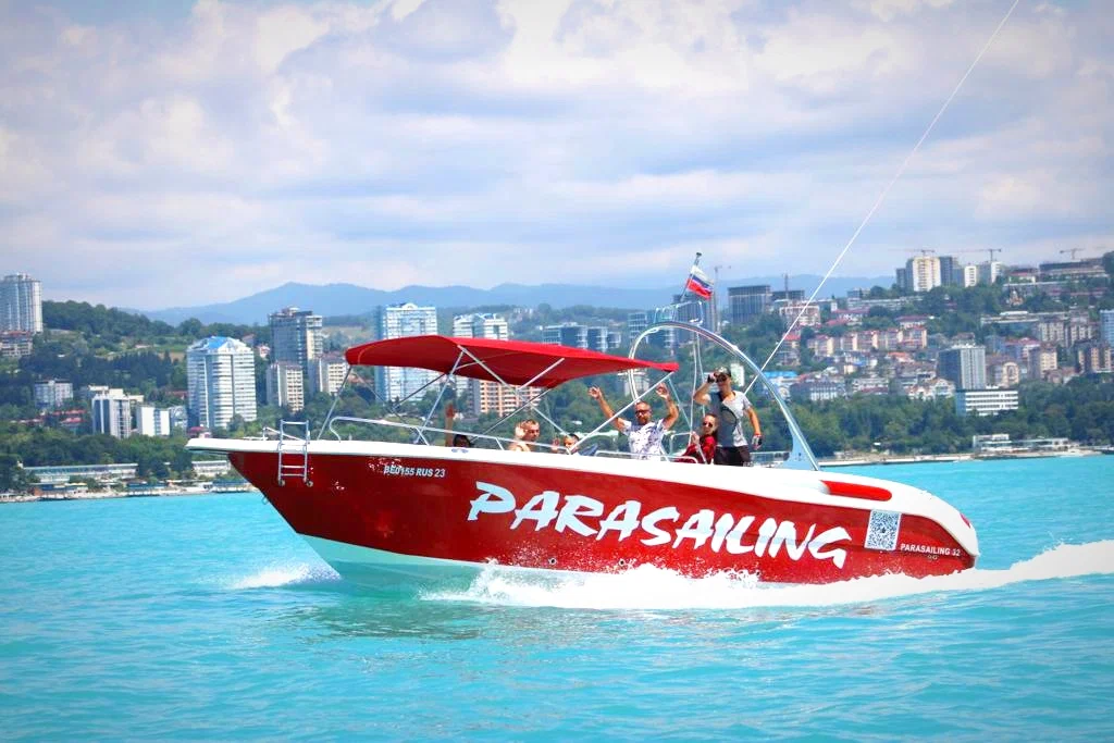 Катер для парасейлинга